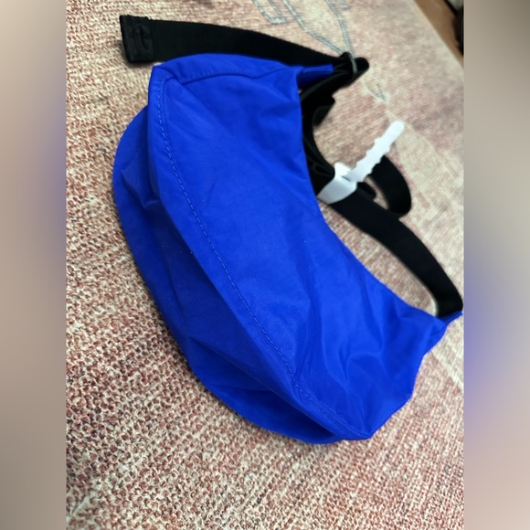 Baggu small nylon crescent in lapis blue NWT - Picture 7 of 7